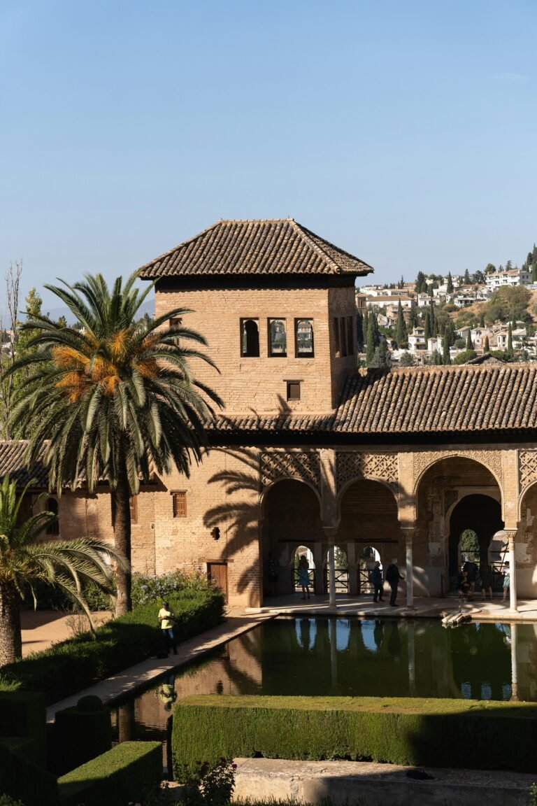 Monumento a Granada - flynferry.es